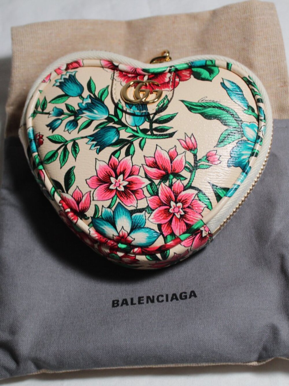 Gucci Brit Roses Heart Interlocking GG Zip Top Coin Pouch Key Chain